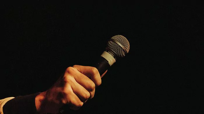 Brio représenté par Léo Dumon