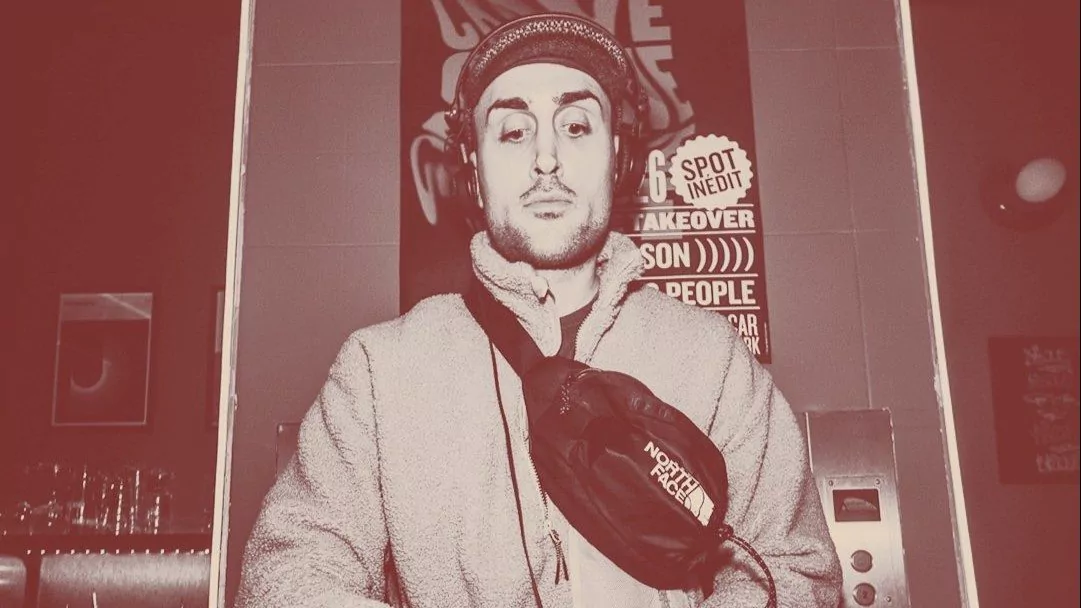 HAPPY FRIDAY LIVE – GARABA (HOUSE-GROOVY)