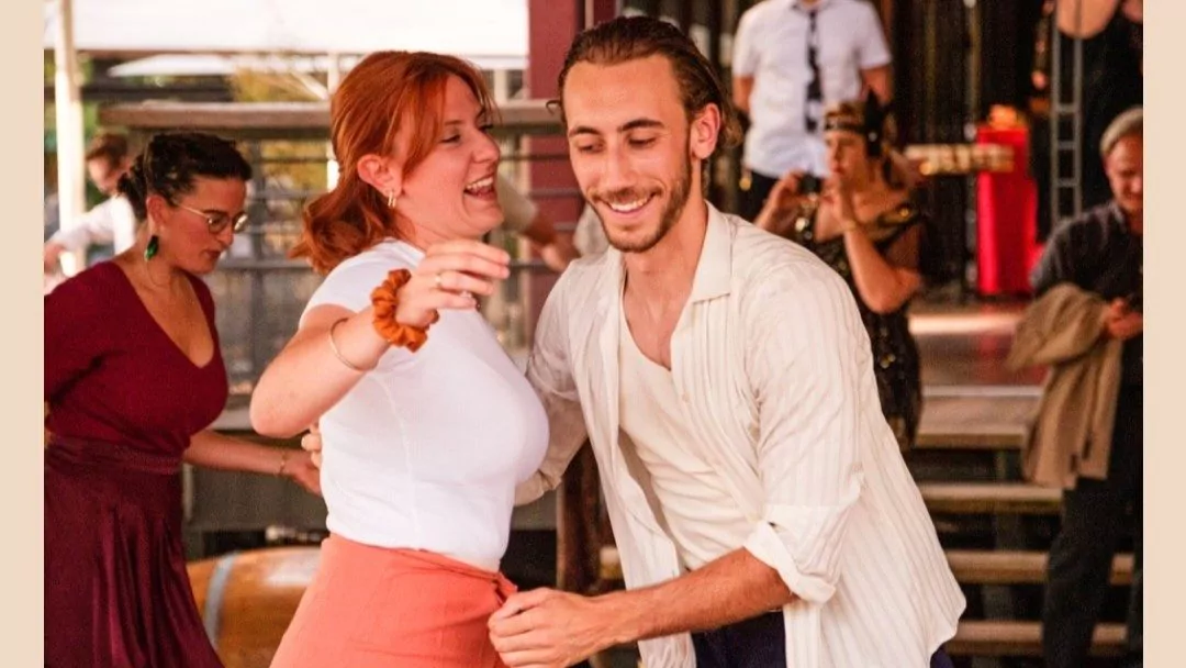 Cours de danse « Sunset Swing » au Bien Public !